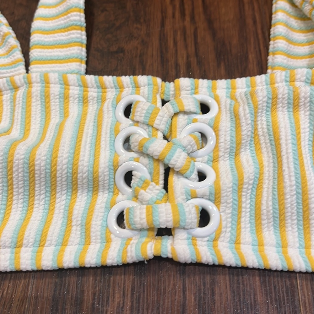 Striped bikini - Picture 2 of 2